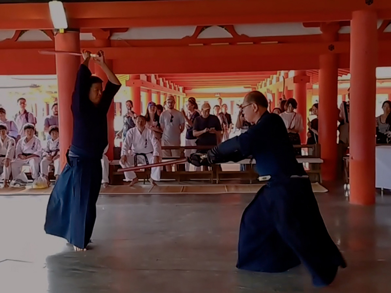 厳島神社奉納演武大会にて演武(天狗抄2)