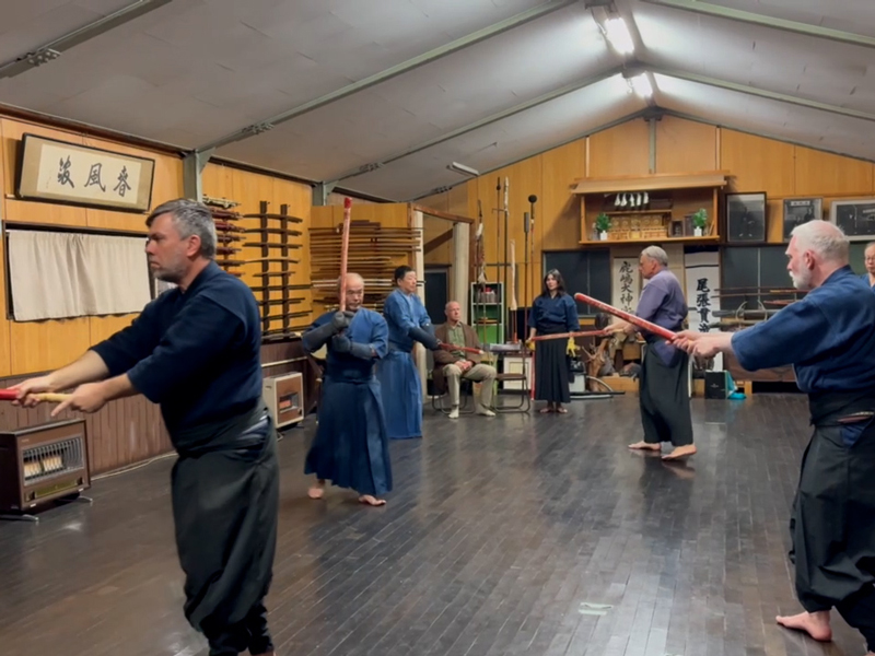 東春風館道場との合同稽古(三学円之太刀)1