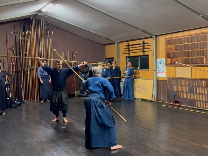 東春風館道場との合同稽古(五行之形)1