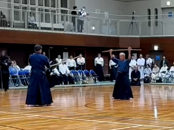 第32回西日本古武道大会 春風館演武の様子(大太刀燕飛)