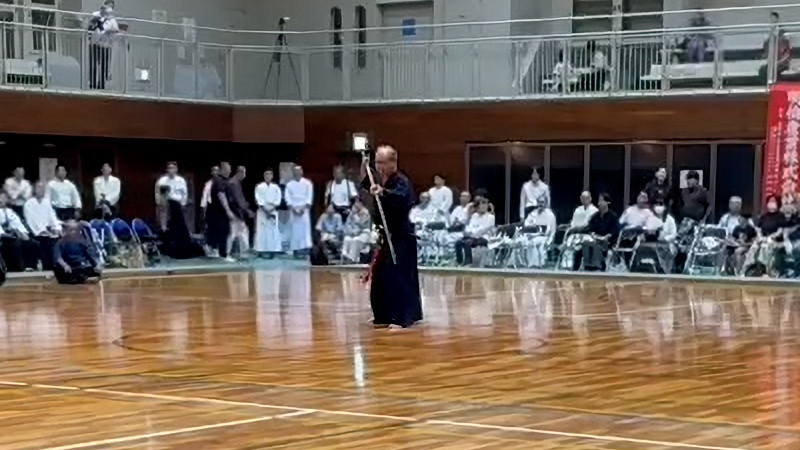 第32回西日本古武道大会 春風館演武の様子(槍の一人遣い)